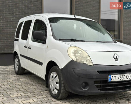 Білий Рено Кєнгу, об'ємом двигуна 1.5 л та пробігом 300 тис. км за 5500 $, фото 1 на Automoto.ua
