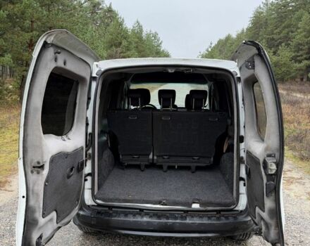 Белый Рено Кенгу, объемом двигателя 1.5 л и пробегом 216 тыс. км за 4950 $, фото 13 на Automoto.ua