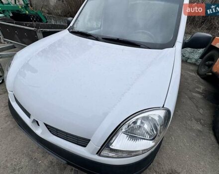 Белый Рено Кенгу, объемом двигателя 1.46 л и пробегом 350 тыс. км за 3700 $, фото 1 на Automoto.ua