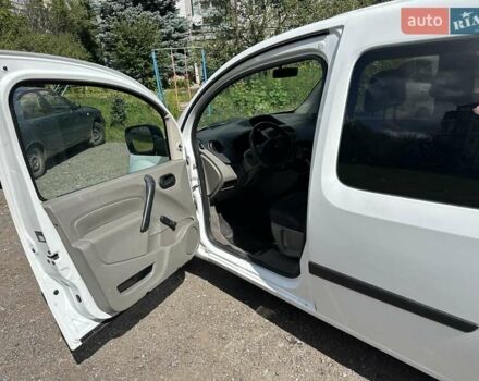 Белый Рено Кенгу, объемом двигателя 1.46 л и пробегом 300 тыс. км за 4750 $, фото 13 на Automoto.ua