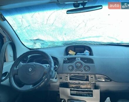 Белый Рено Кенгу, объемом двигателя 1.5 л и пробегом 350 тыс. км за 1300 $, фото 4 на Automoto.ua