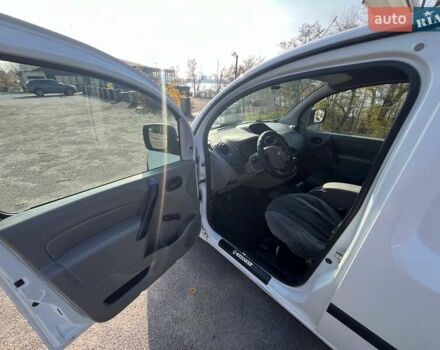 Білий Рено Кєнгу, об'ємом двигуна 1.5 л та пробігом 392 тис. км за 4950 $, фото 11 на Automoto.ua