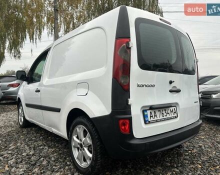 Рено Кенгу 2008 в Смеле на Automoto.ua Белый Рено Кенгу, объемом двигателя 1.5 л и пробегом 270 тыс. км за 4500 $, фото 5 на Automoto.ua