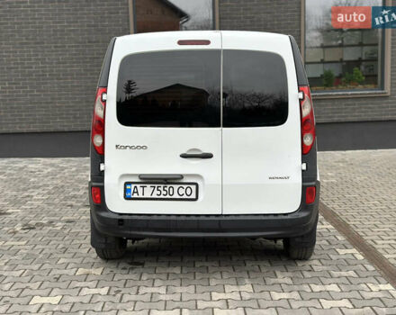 Білий Рено Кєнгу, об'ємом двигуна 1.5 л та пробігом 300 тис. км за 5500 $, фото 14 на Automoto.ua