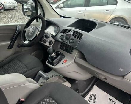 Рено Кенгу 2008 в Смеле на Automoto.ua Белый Рено Кенгу, объемом двигателя 1.5 л и пробегом 270 тыс. км за 4500 $, фото 14 на Automoto.ua