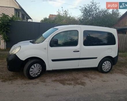 Белый Рено Кенгу, объемом двигателя 1.46 л и пробегом 330 тыс. км за 5600 $, фото 5 на Automoto.ua