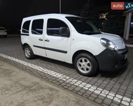 Белый Рено Кенгу, объемом двигателя 1.5 л и пробегом 441 тыс. км за 5600 $, фото 17 на Automoto.ua