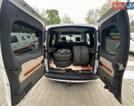 Білий Рено Кєнгу, об'ємом двигуна 1.46 л та пробігом 181 тис. км за 7199 $, фото 32 на Automoto.ua