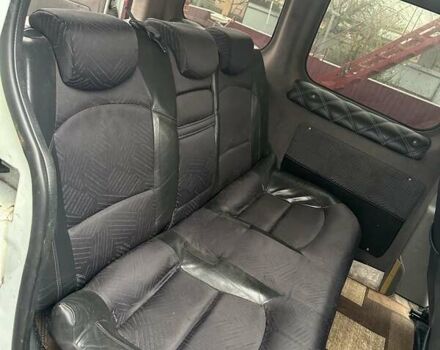 Білий Рено Кєнгу, об'ємом двигуна 1.46 л та пробігом 250 тис. км за 6100 $, фото 6 на Automoto.ua