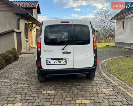 Белый Рено Кенгу, объемом двигателя 1.5 л и пробегом 268 тыс. км за 5300 $, фото 3 на Automoto.ua