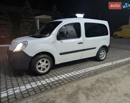 Белый Рено Кенгу, объемом двигателя 1.5 л и пробегом 441 тыс. км за 5600 $, фото 1 на Automoto.ua