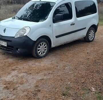 Белый Рено Кенгу, объемом двигателя 1.5 л и пробегом 240 тыс. км за 4681 $, фото 2 на Automoto.ua