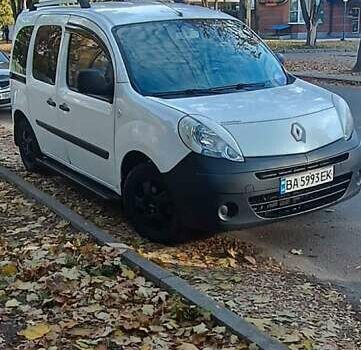 Рено Кенгу 2008 в Киеве на Automoto.ua Белый Рено Кенгу, объемом двигателя 1.5 л и пробегом 280 тыс. км за 6000 $, фото 8 на Automoto.ua