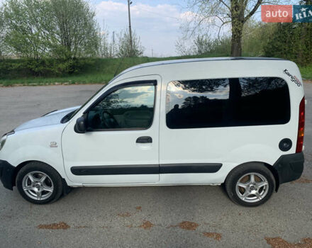 Белый Рено Кенгу, объемом двигателя 1.46 л и пробегом 270 тыс. км за 3550 $, фото 2 на Automoto.ua