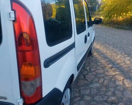 Рено Кенгу 2008 в Каменке на Automoto.ua Белый Рено Кенгу, объемом двигателя 1.5 л и пробегом 300 тыс. км за 4200 $, фото 16 на Automoto.ua