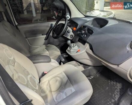 Белый Рено Кенгу, объемом двигателя 1.5 л и пробегом 441 тыс. км за 5600 $, фото 19 на Automoto.ua