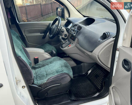Белый Рено Кенгу, объемом двигателя 1.5 л и пробегом 268 тыс. км за 5300 $, фото 12 на Automoto.ua