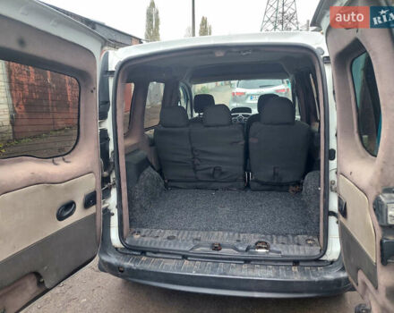 Белый Рено Кенгу, объемом двигателя 1.46 л и пробегом 300 тыс. км за 4750 $, фото 9 на Automoto.ua