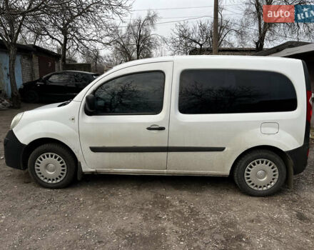 Белый Рено Кенгу, объемом двигателя 1.46 л и пробегом 297 тыс. км за 5699 $, фото 1 на Automoto.ua