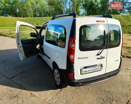 Білий Рено Кєнгу, об'ємом двигуна 1.5 л та пробігом 128 тис. км за 4900 $, фото 2 на Automoto.ua