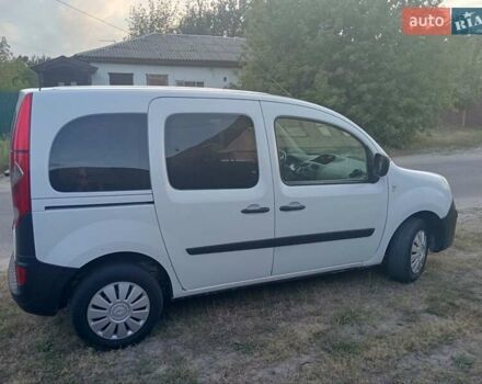 Белый Рено Кенгу, объемом двигателя 1.46 л и пробегом 330 тыс. км за 5600 $, фото 1 на Automoto.ua