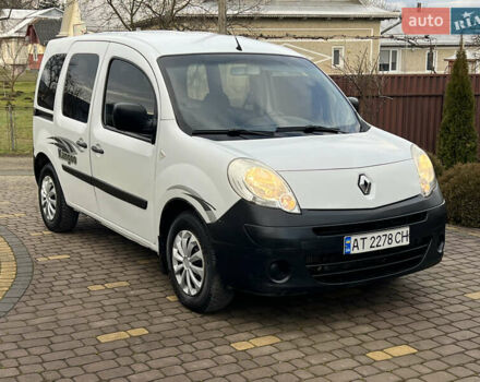 Белый Рено Кенгу, объемом двигателя 1.5 л и пробегом 268 тыс. км за 5300 $, фото 23 на Automoto.ua