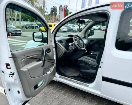 Білий Рено Кєнгу, об'ємом двигуна 1.46 л та пробігом 181 тис. км за 7199 $, фото 13 на Automoto.ua