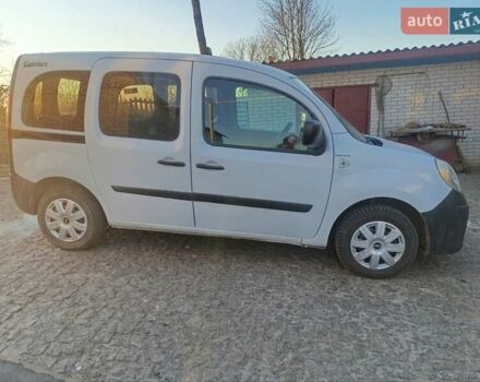 Белый Рено Кенгу, объемом двигателя 1.46 л и пробегом 231 тыс. км за 6500 $, фото 16 на Automoto.ua