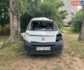 Белый Рено Кенгу, объемом двигателя 1.5 л и пробегом 197 тыс. км за 2000 $, фото 4 на Automoto.ua