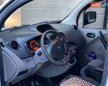 Белый Рено Кенгу, объемом двигателя 1.5 л и пробегом 270 тыс. км за 4599 $, фото 36 на Automoto.ua