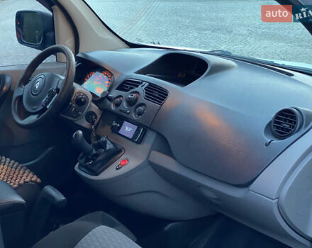 Белый Рено Кенгу, объемом двигателя 1.5 л и пробегом 270 тыс. км за 4599 $, фото 33 на Automoto.ua