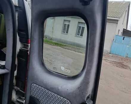 Белый Рено Кенгу, объемом двигателя 1.46 л и пробегом 186 тыс. км за 4800 $, фото 5 на Automoto.ua