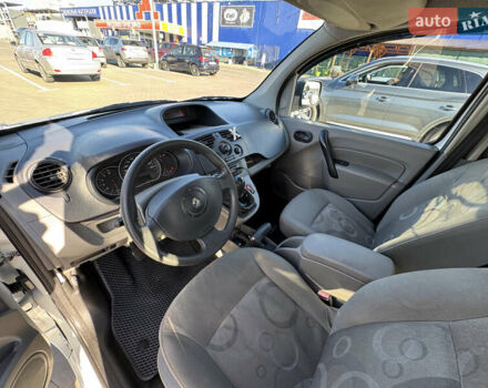 Білий Рено Кєнгу, об'ємом двигуна 1.46 л та пробігом 267 тис. км за 6500 $, фото 7 на Automoto.ua