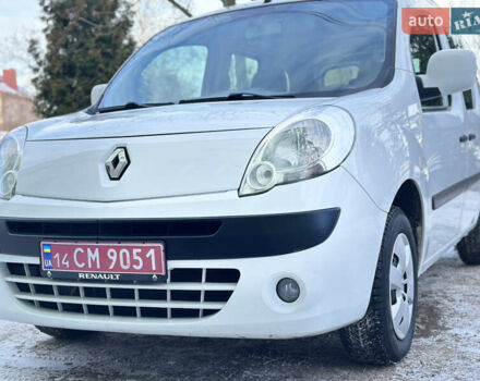 Білий Рено Кєнгу, об'ємом двигуна 1.5 л та пробігом 220 тис. км за 7400 $, фото 1 на Automoto.ua