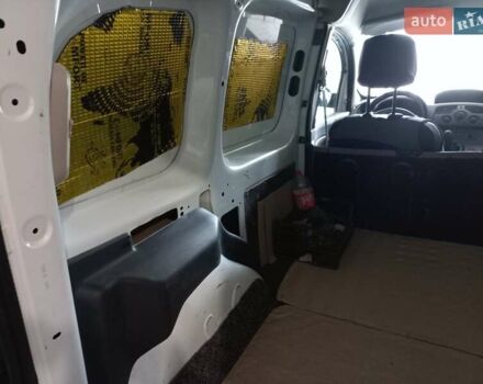 Белый Рено Кенгу, объемом двигателя 1.46 л и пробегом 250 тыс. км за 6000 $, фото 8 на Automoto.ua