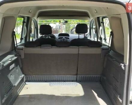 Белый Рено Кенгу, объемом двигателя 1.6 л и пробегом 228 тыс. км за 6500 $, фото 12 на Automoto.ua