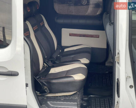 Белый Рено Кенгу, объемом двигателя 1.46 л и пробегом 246 тыс. км за 5850 $, фото 19 на Automoto.ua