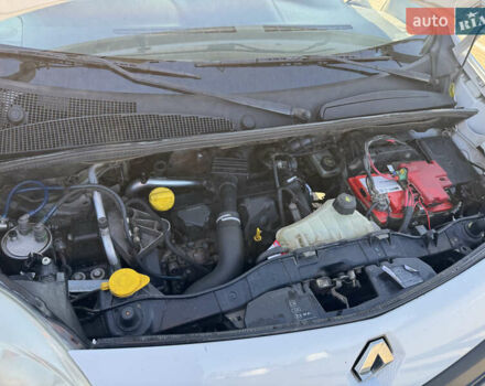 Білий Рено Кєнгу, об'ємом двигуна 1.46 л та пробігом 267 тис. км за 6500 $, фото 19 на Automoto.ua