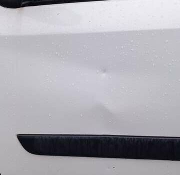 Белый Рено Кенгу, объемом двигателя 1.5 л и пробегом 300 тыс. км за 5200 $, фото 4 на Automoto.ua