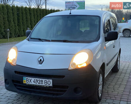 Белый Рено Кенгу, объемом двигателя 1.5 л и пробегом 270 тыс. км за 4599 $, фото 4 на Automoto.ua