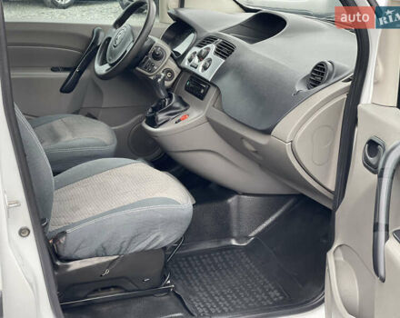 Белый Рено Кенгу, объемом двигателя 1.46 л и пробегом 246 тыс. км за 5850 $, фото 15 на Automoto.ua