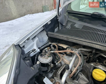 Білий Рено Кєнгу, об'ємом двигуна 1.5 л та пробігом 220 тис. км за 7400 $, фото 44 на Automoto.ua