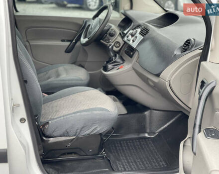 Белый Рено Кенгу, объемом двигателя 1.46 л и пробегом 246 тыс. км за 5850 $, фото 17 на Automoto.ua