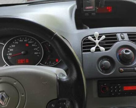 Белый Рено Кенгу, объемом двигателя 1.5 л и пробегом 415 тыс. км за 4600 $, фото 16 на Automoto.ua