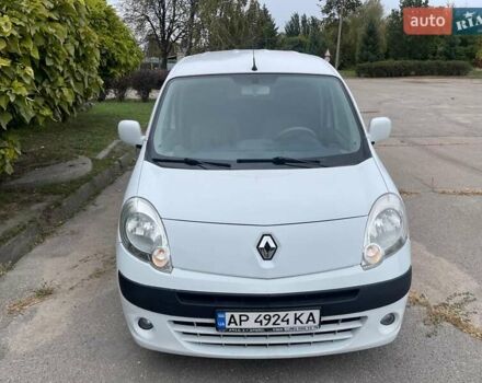 Белый Рено Кенгу, объемом двигателя 1.5 л и пробегом 220 тыс. км за 6800 $, фото 23 на Automoto.ua