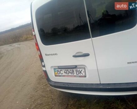 Белый Рено Кенгу, объемом двигателя 1.5 л и пробегом 238 тыс. км за 5500 $, фото 5 на Automoto.ua