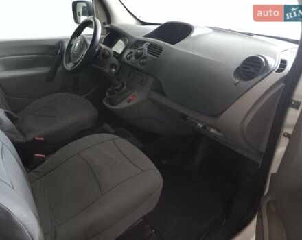 Белый Рено Кенгу, объемом двигателя 1.46 л и пробегом 250 тыс. км за 6000 $, фото 4 на Automoto.ua