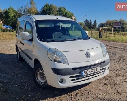 Белый Рено Кенгу, объемом двигателя 1.5 л и пробегом 281 тыс. км за 6300 $, фото 3 на Automoto.ua