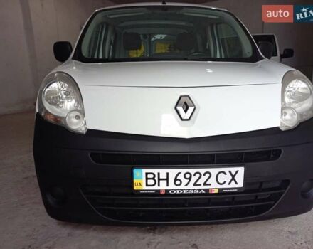 Белый Рено Кенгу, объемом двигателя 1.46 л и пробегом 250 тыс. км за 6000 $, фото 1 на Automoto.ua