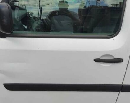 Белый Рено Кенгу, объемом двигателя 1.5 л и пробегом 415 тыс. км за 4600 $, фото 21 на Automoto.ua